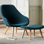About a Lounge AAL92 fåtölj med hög rygg & träben