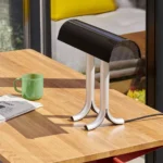 Anagram bordslampa