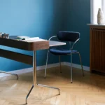 Pavilion AV13 karmstol helklädd