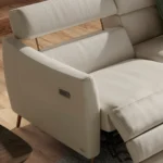 Greg C200 soffa med recliner i tyg eller läder