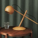 Lune bordslampa