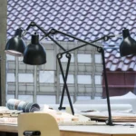 PJ65 bordslampa med klämfäste