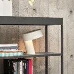 Slant bordslampa