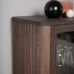 Velvet vitrinskåp